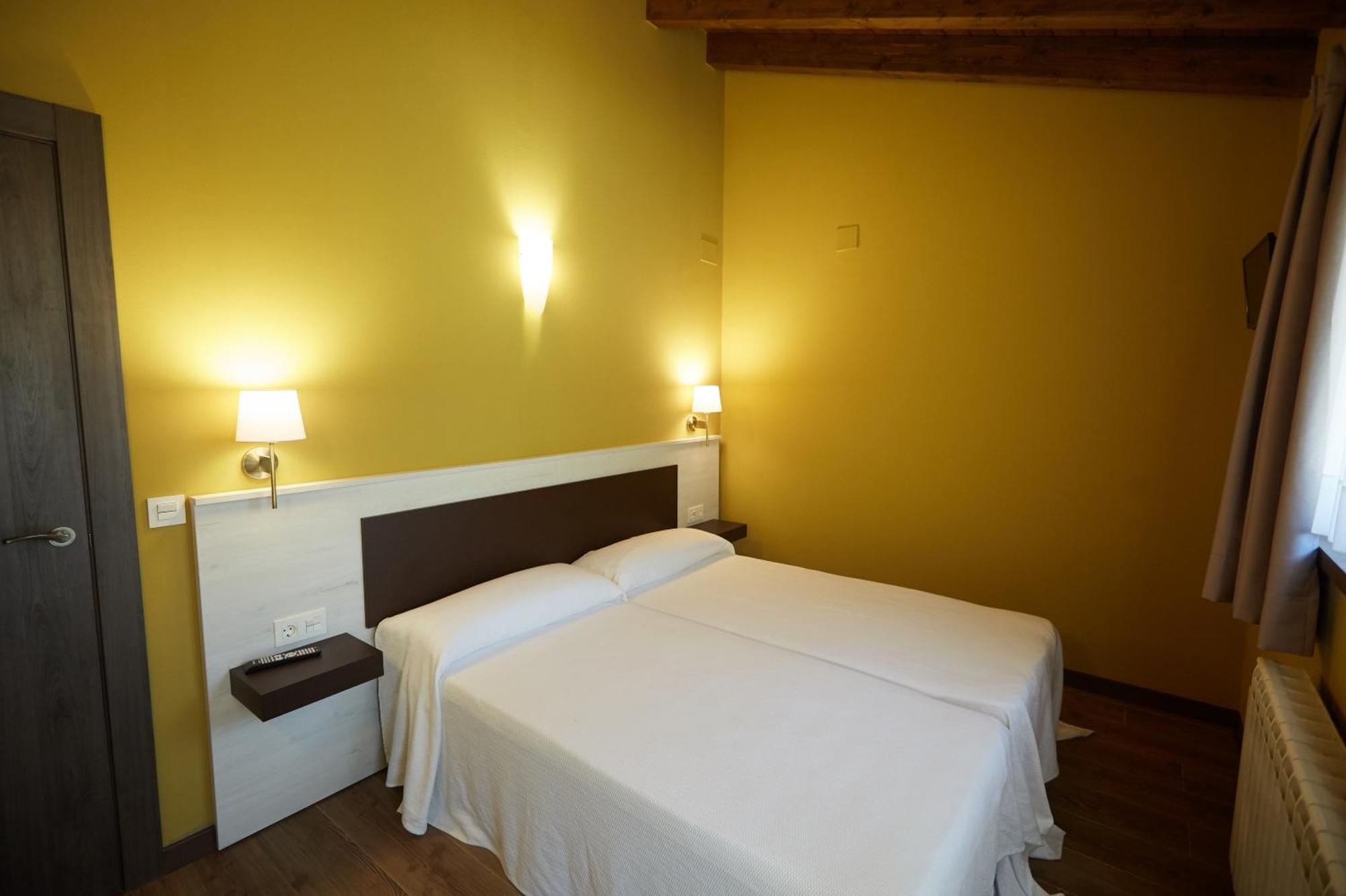 Apartamentos Rurales Casa La Piedra Collía Екстериор снимка