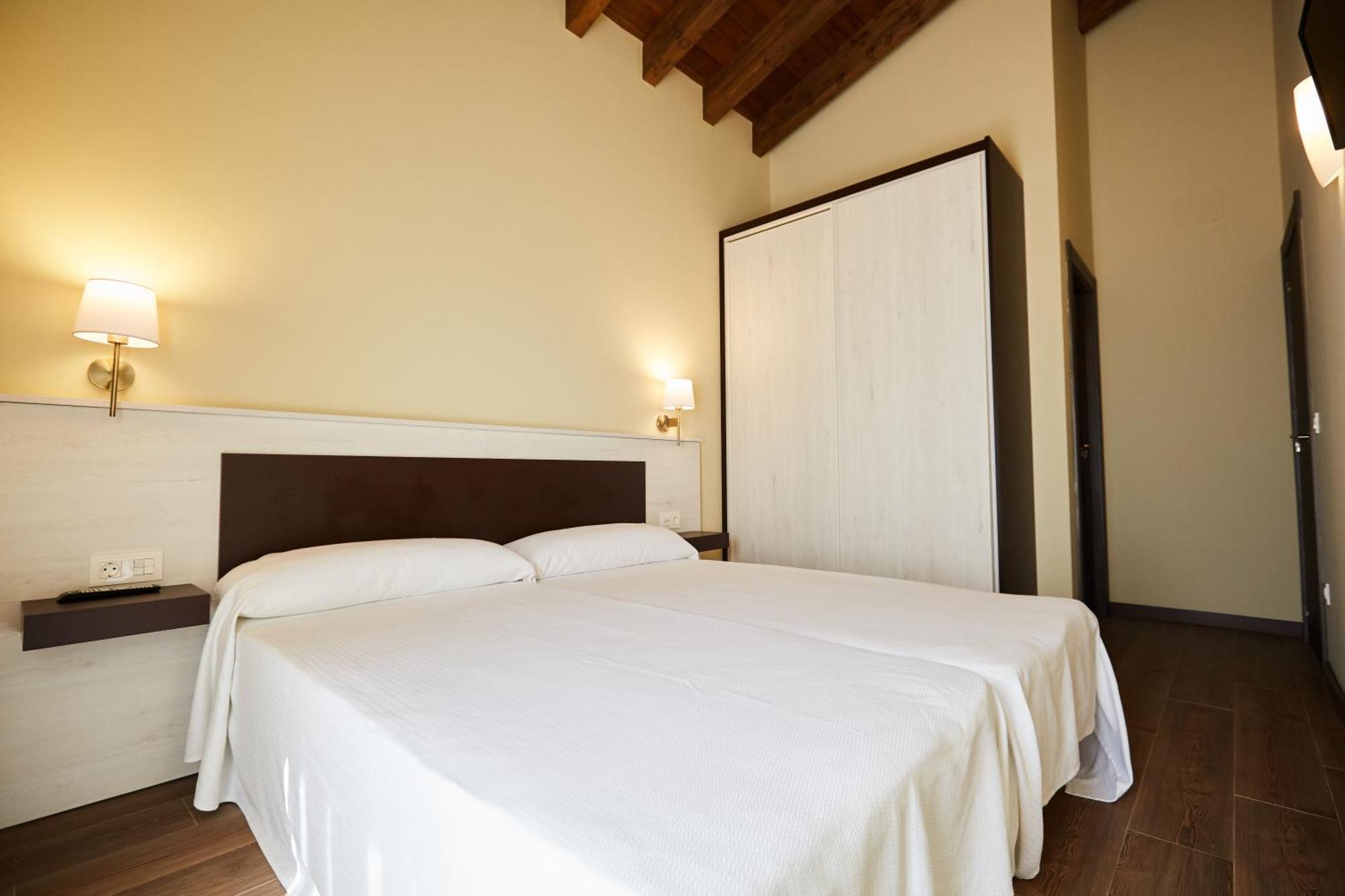 Apartamentos Rurales Casa La Piedra Collía Екстериор снимка