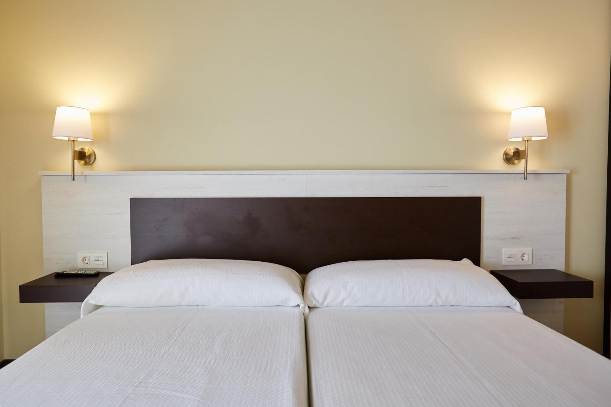 Apartamentos Rurales Casa La Piedra Collía Екстериор снимка